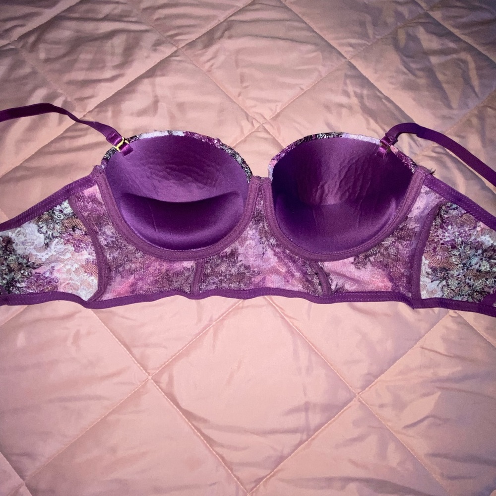 Two push up bras - Picture 7 of 10